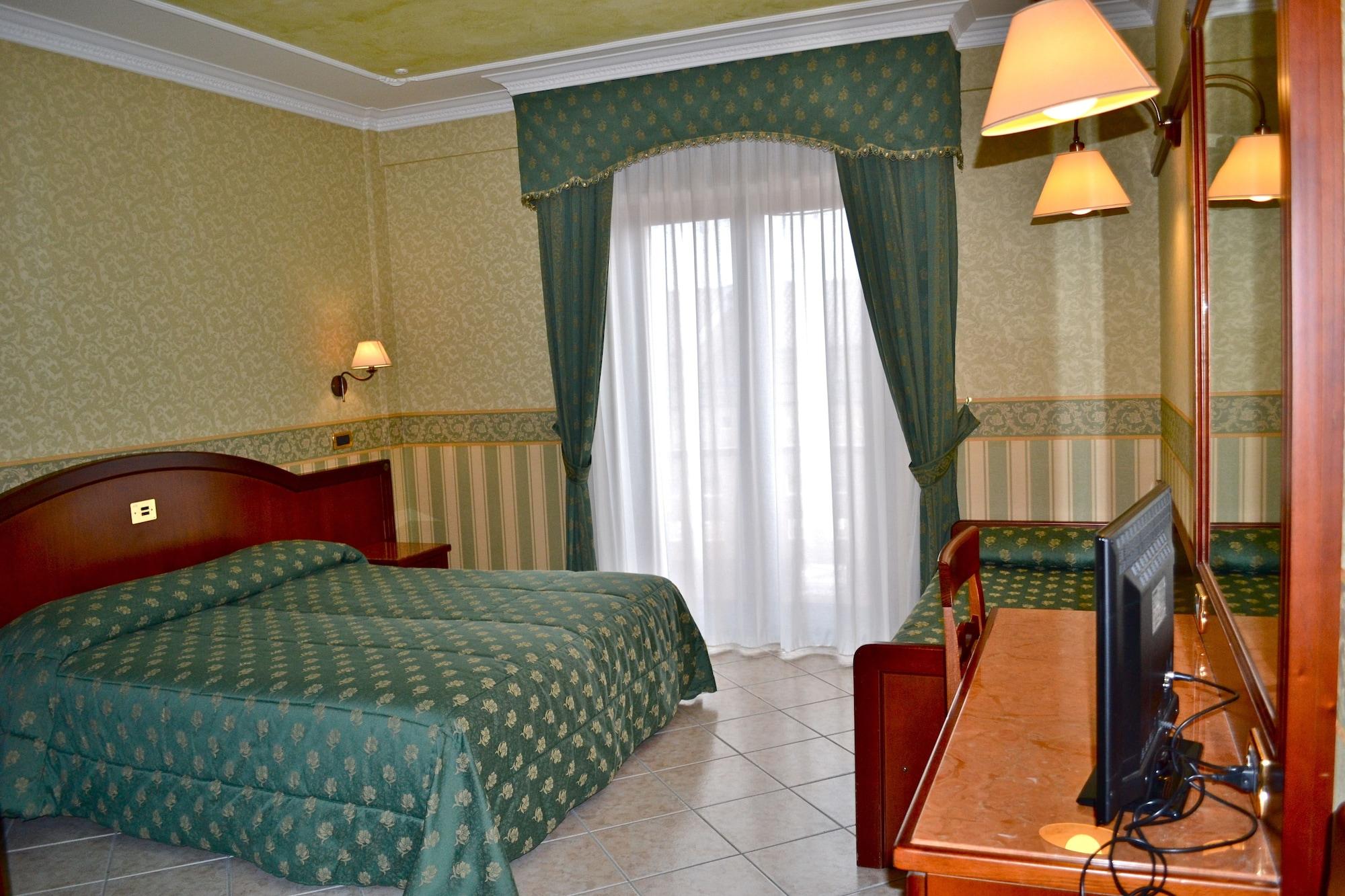 Hotel Valle Rossa ซานโจวานนี โรตอนโด ภายนอก รูปภาพ