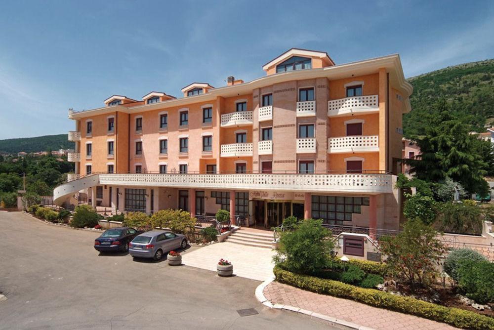 Hotel Valle Rossa ซานโจวานนี โรตอนโด ภายนอก รูปภาพ