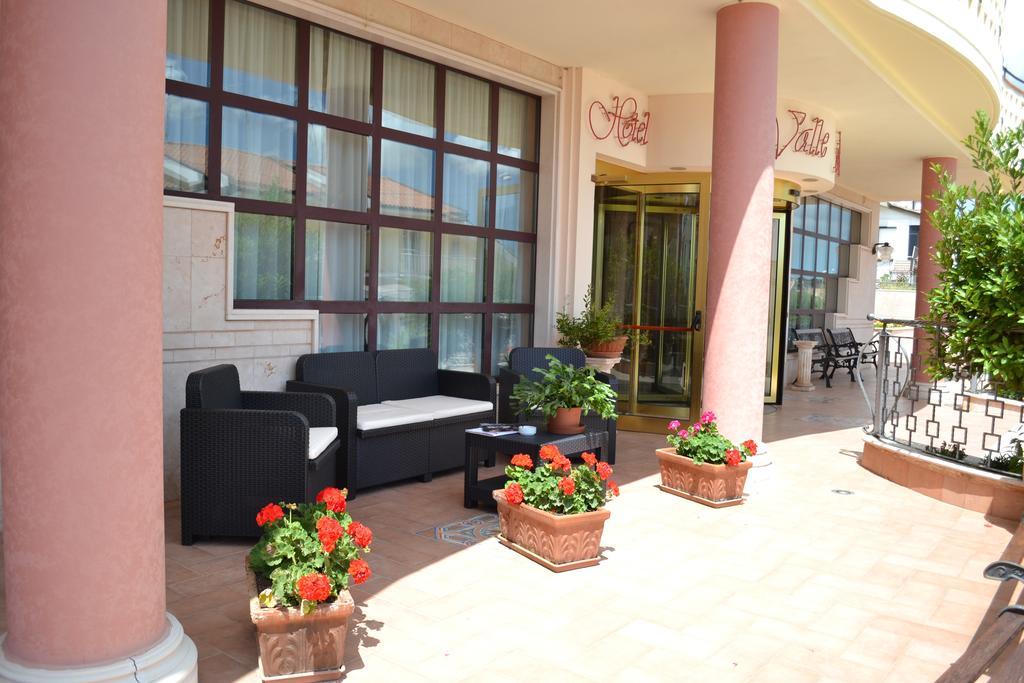 Hotel Valle Rossa ซานโจวานนี โรตอนโด ภายนอก รูปภาพ