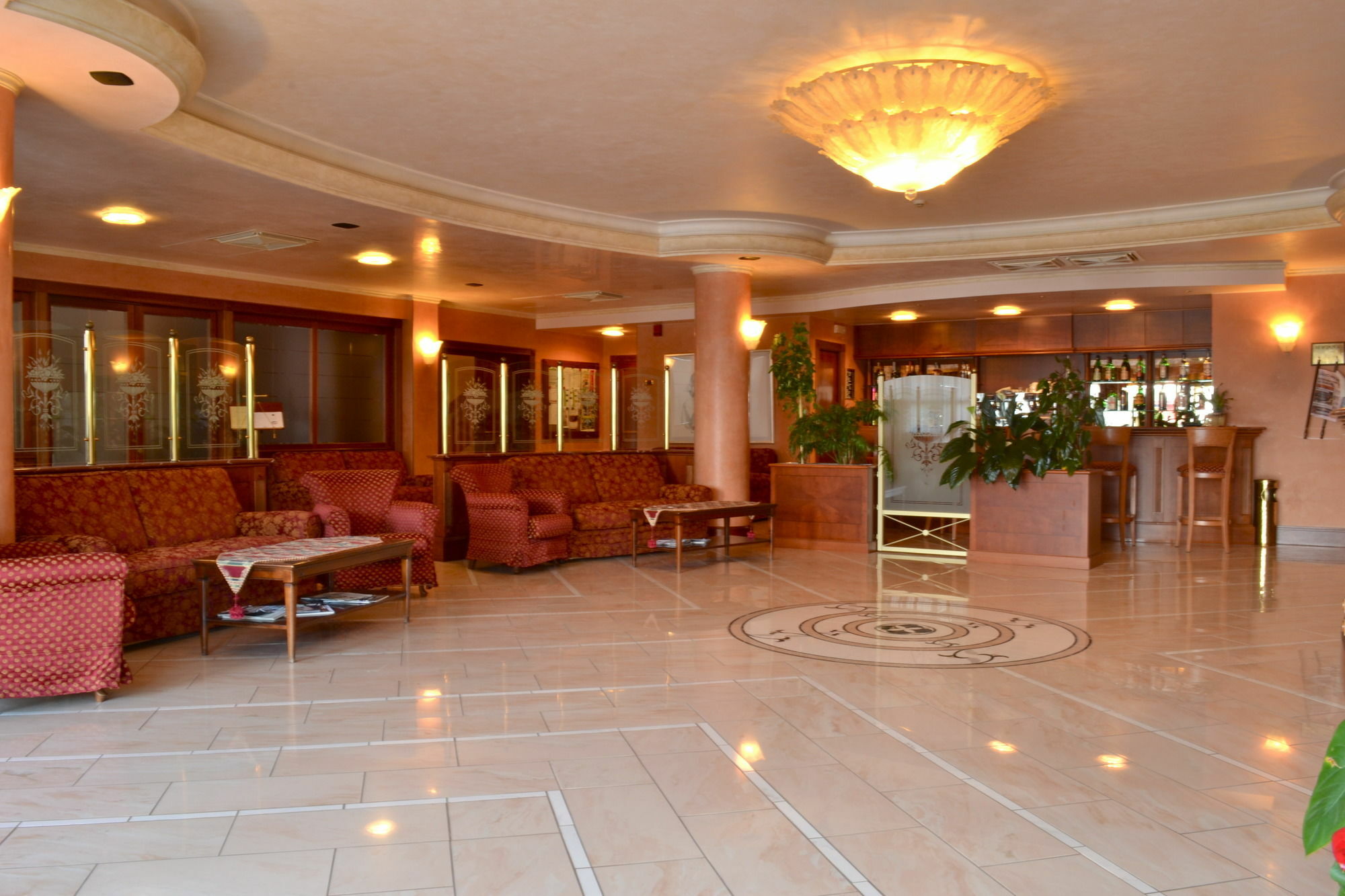 Hotel Valle Rossa ซานโจวานนี โรตอนโด ภายนอก รูปภาพ